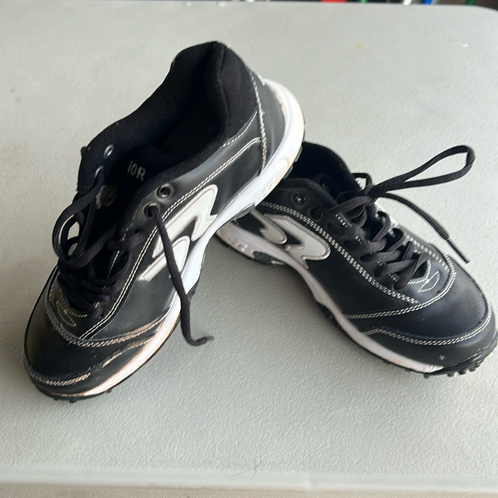 Women Ringor softball turf cleats